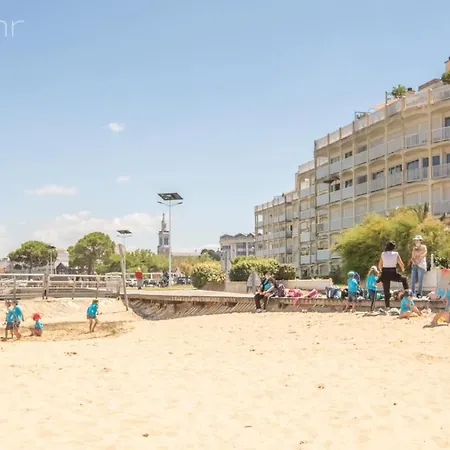 Epsom - En Front De 아르카숑