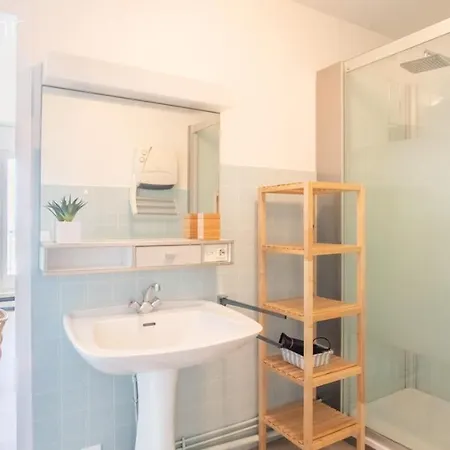 Epsom - En Front De *