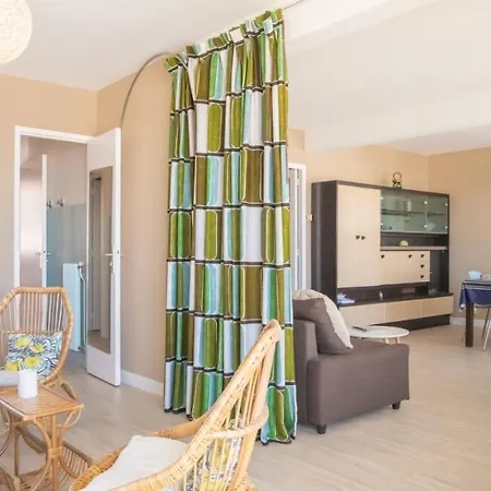 Epsom - En Front De Appartement *