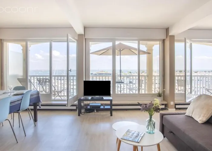 Epsom - En Front De דירה